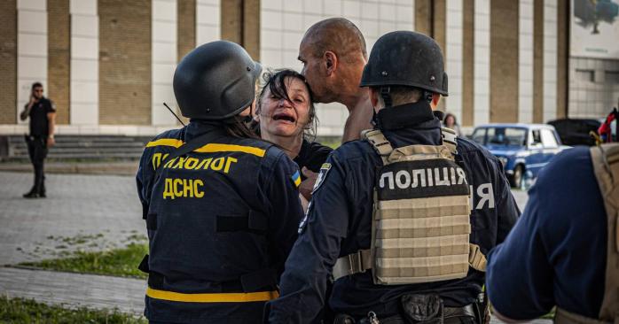 Вновь возросло число погибших из-за обстрела гипермаркета. Фото: